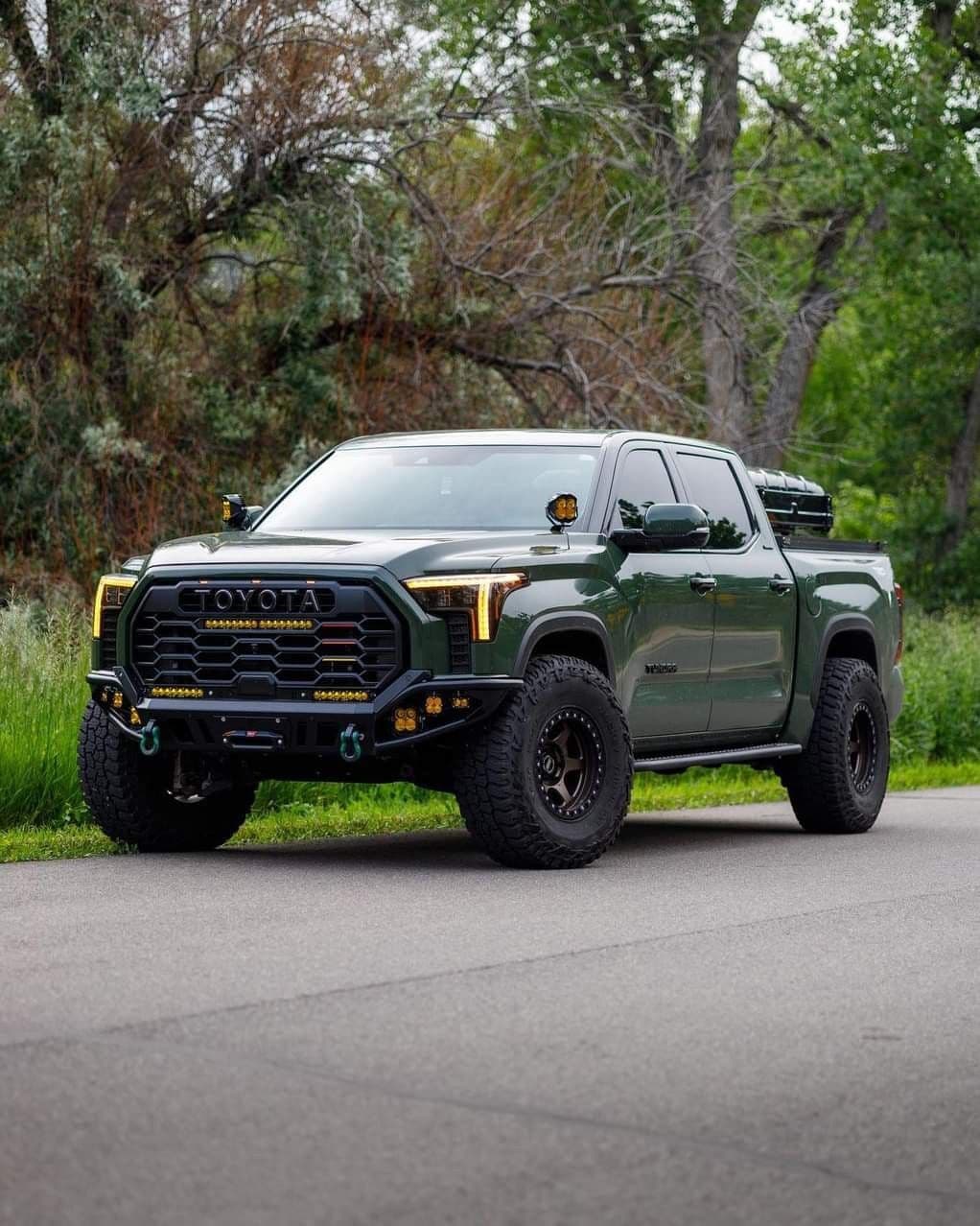 Trucks & HGVs - image 2